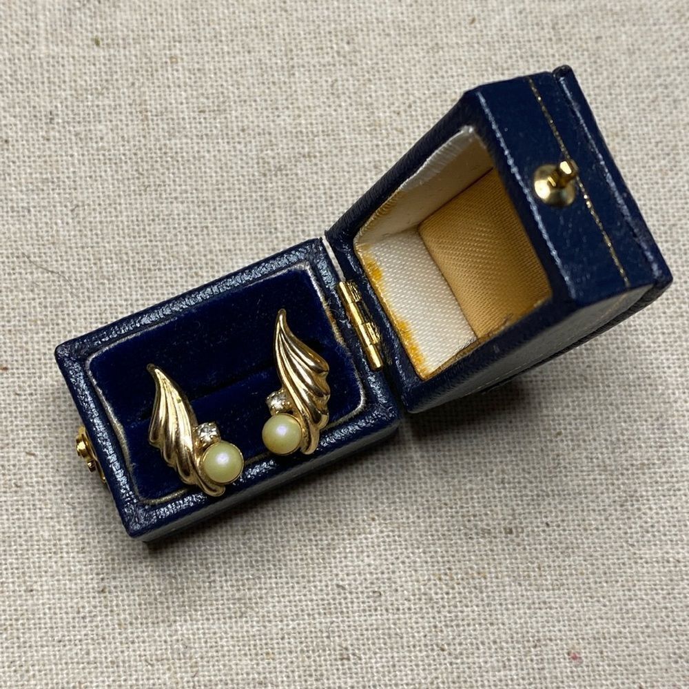 💛 Vintage 10k Yellow Gold Plated Pearl & CZ Earrings